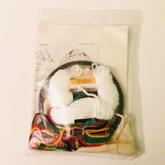 Vtg 1979 Bernat Holiday Hoops Christmas Stitchery Kit Mr Mrs Kringle  Santa - Picture 6 of 12